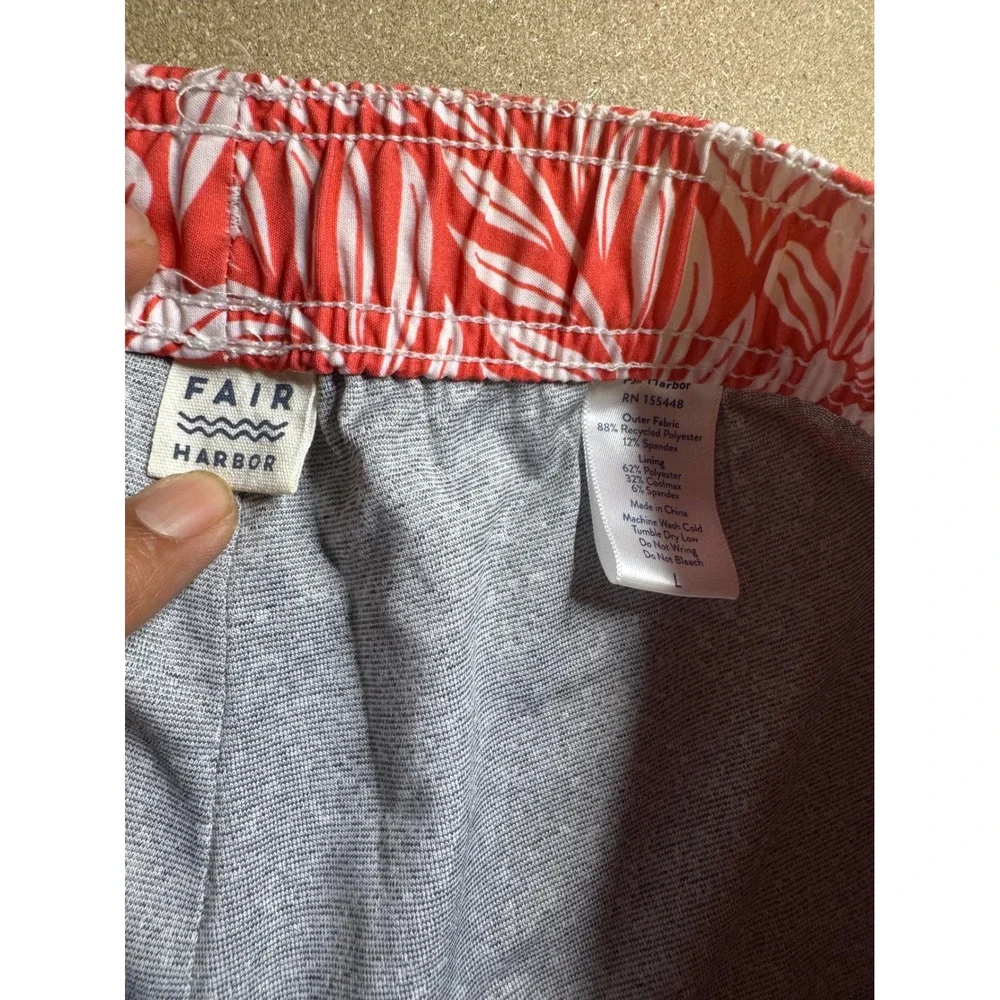 Fair Harbor Mens Swim Trunks Red White Floral Recycled Board Shorts Size L 8in